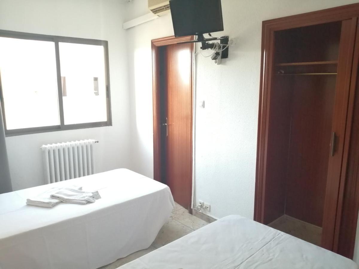 Hostal Jaime I Huesca Exteriör bild