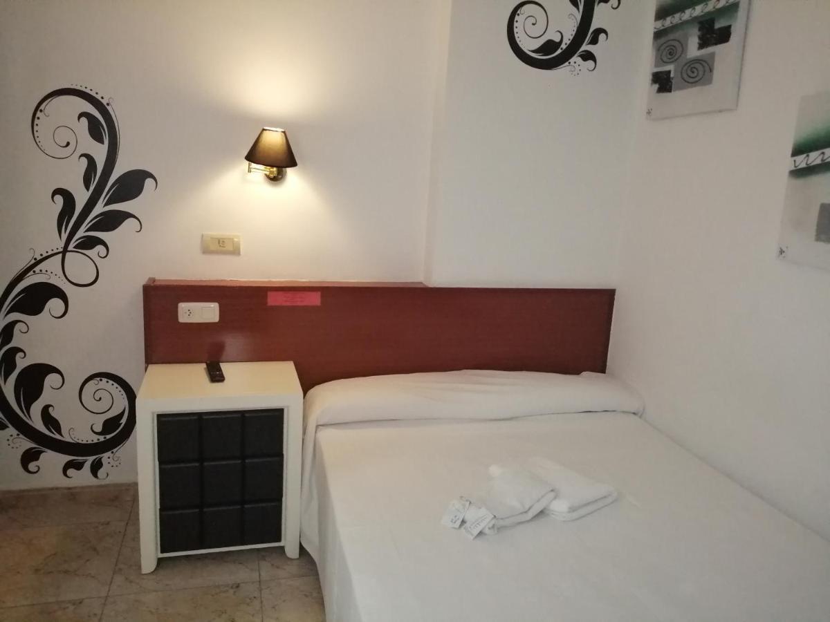 Hostal Jaime I Huesca Exteriör bild